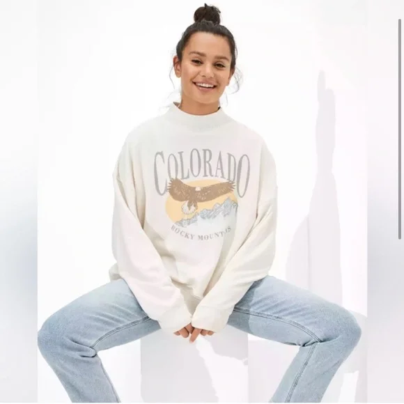 SOLD ON DEPOP American Eagle Colorado Sweatshirt (cream/beige, size small) - Picture 2 of 3